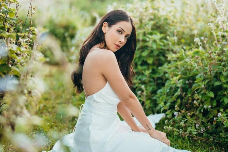 instagram.com/estelleelinden