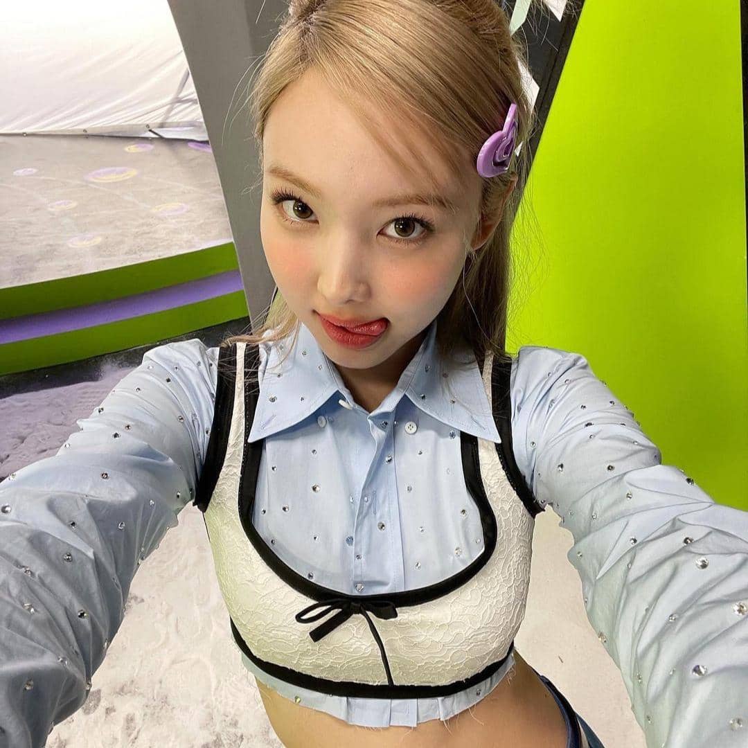 instagram.com/nayeonyny
