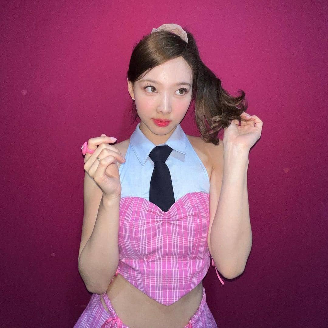 instagram.com/nayeonyny