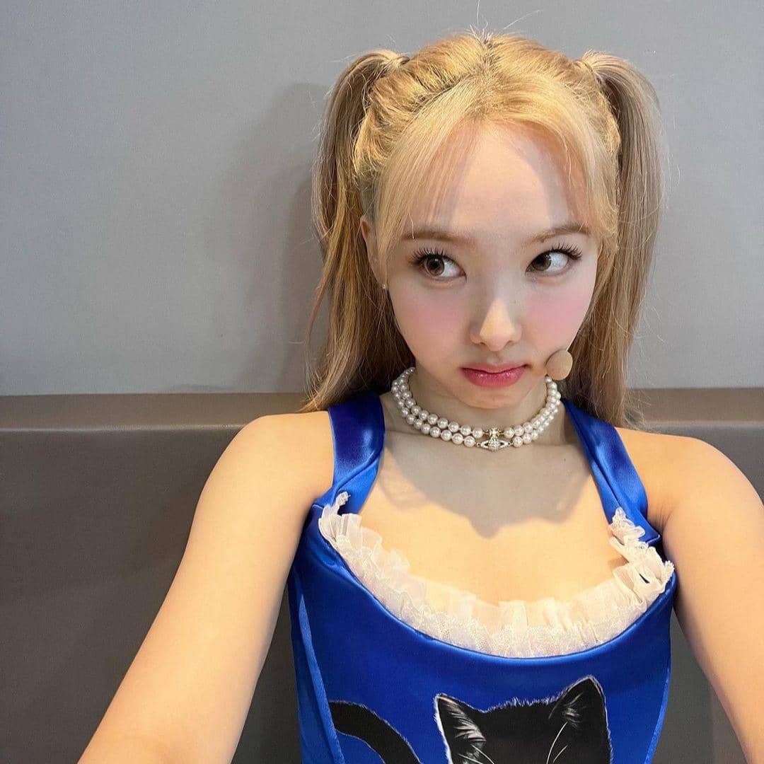 instagram.com/nayeonyny