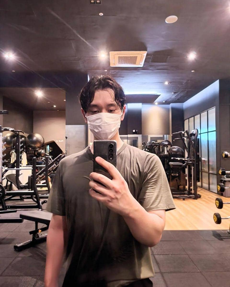 instagram.com/hwang_chan222