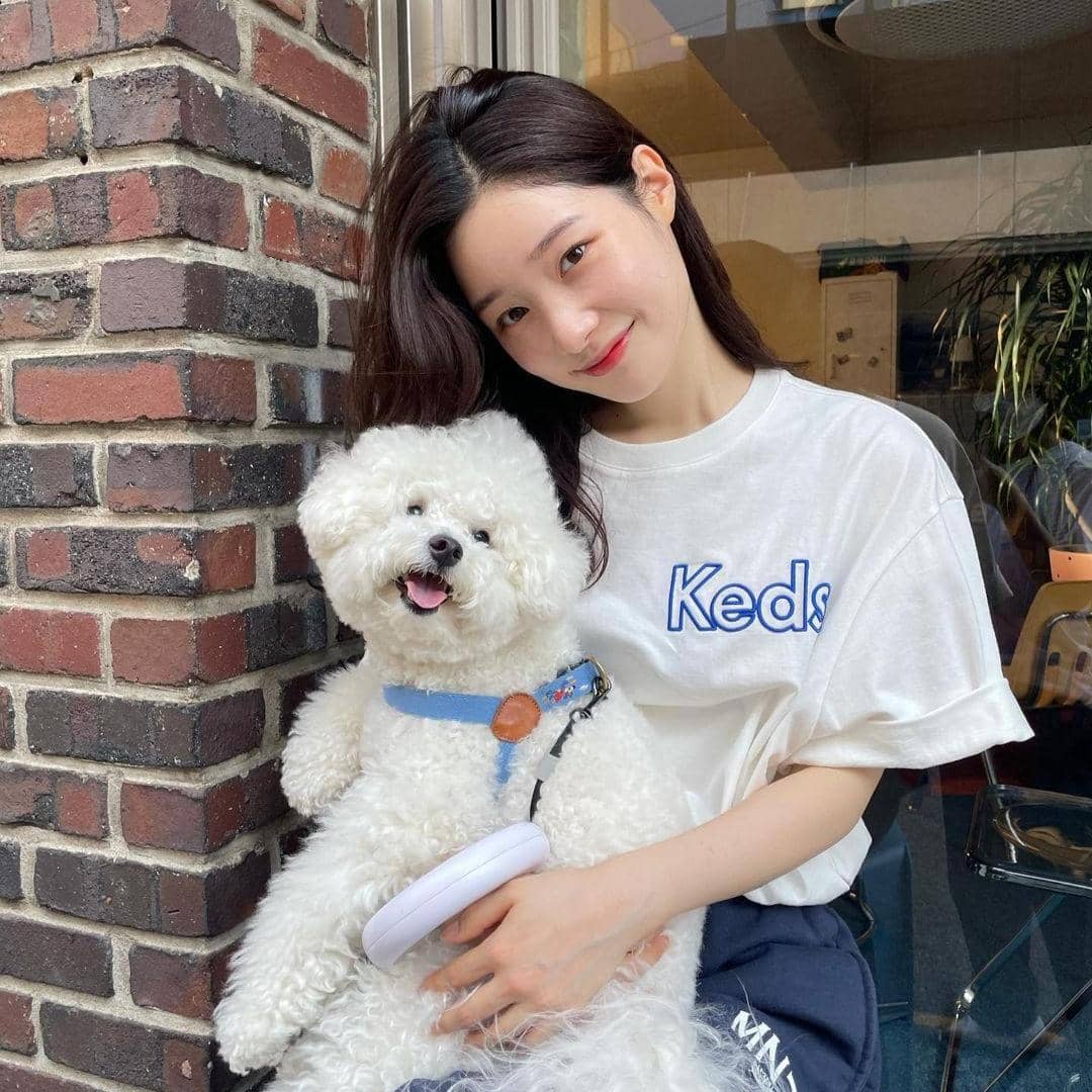 instagram.com/j_chaeyeoni