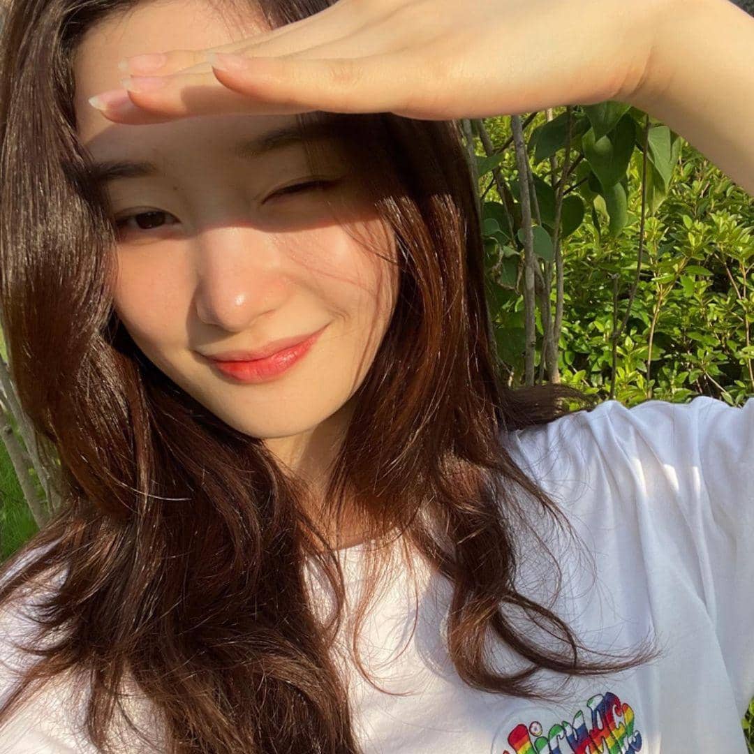 instagram.com/j_chaeyeoni