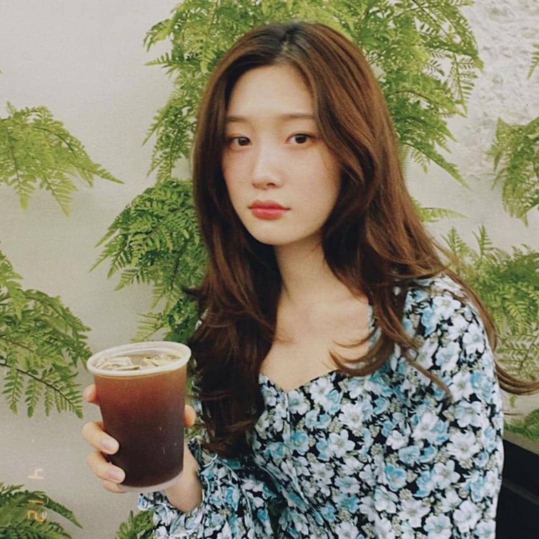 instagram.com/j_chaeyeoni