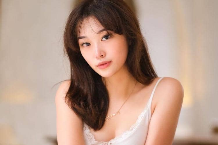 instagram.com/livyrenata