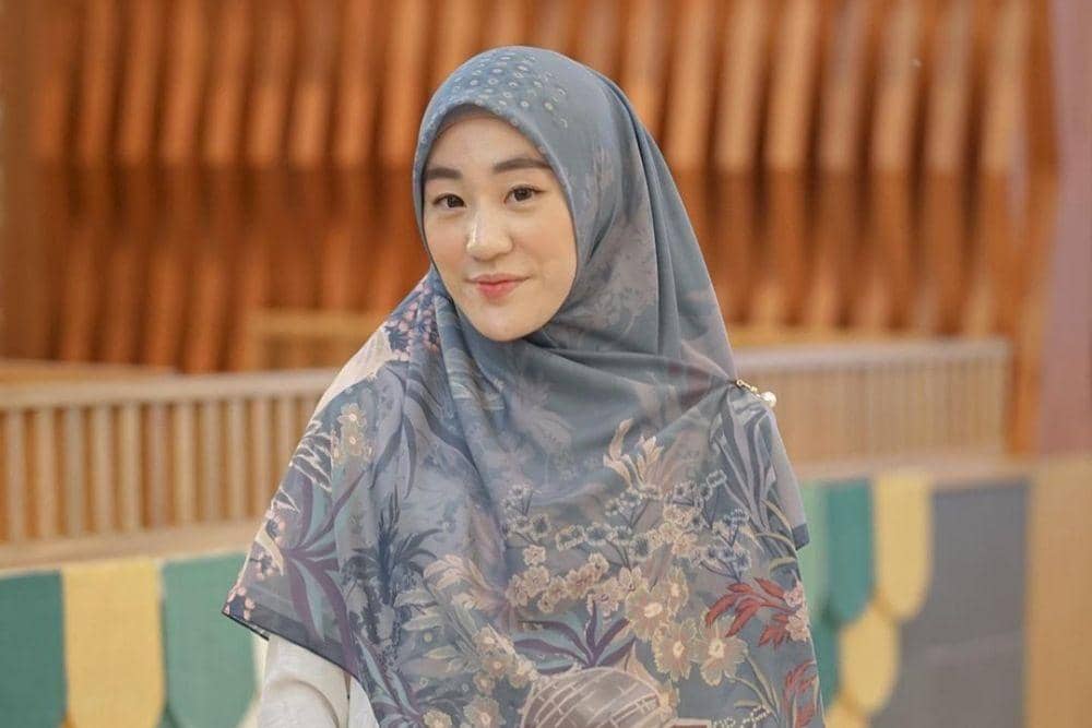 instagram.com/larissachou