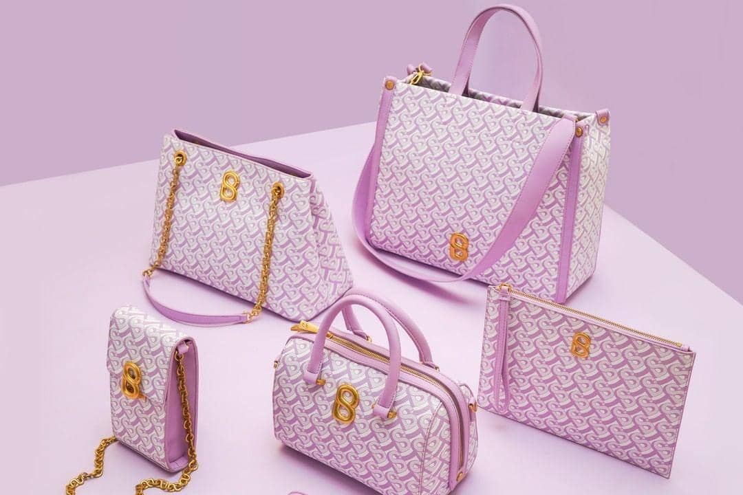 instagram.com/buttonscarves