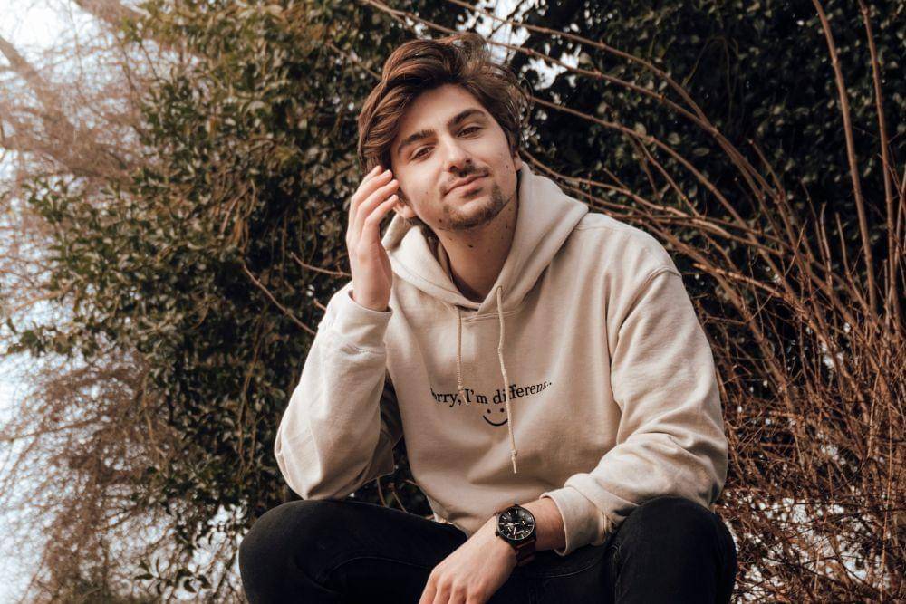 Gaya Rambut Pendek Laki-Laki Sesuai Bentuk Wajah