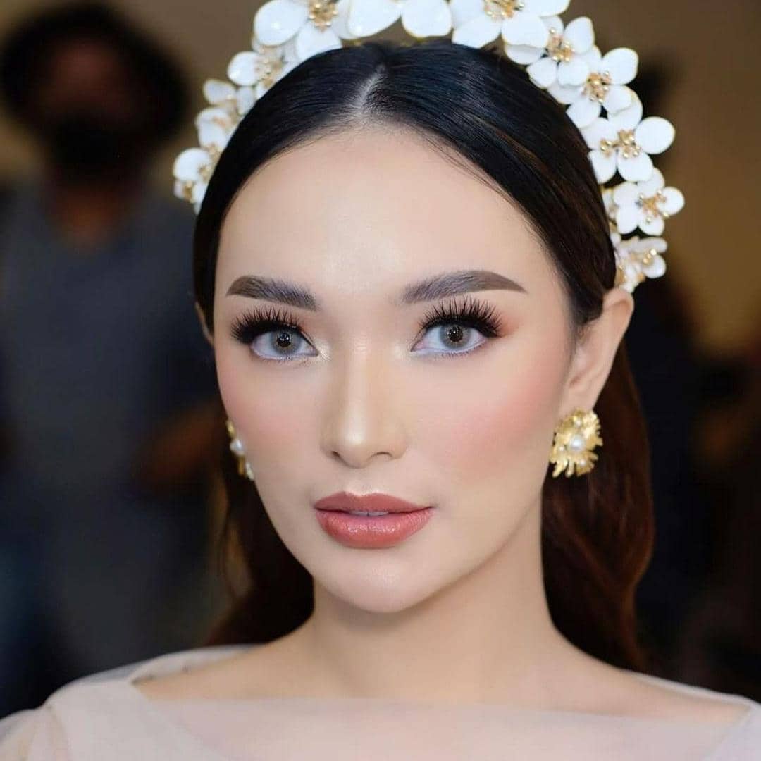 instagram.com/zaskia_gotix