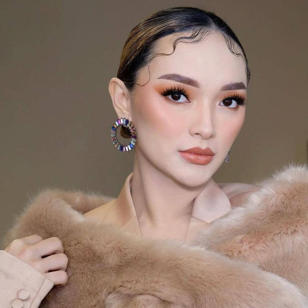 instagram.com/zaskia_gotix