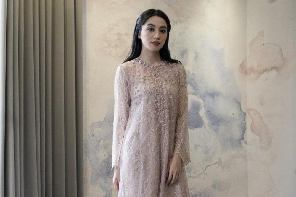 20 Model Dress Brokat Terbaru 2024, Anggun dan Menawan!