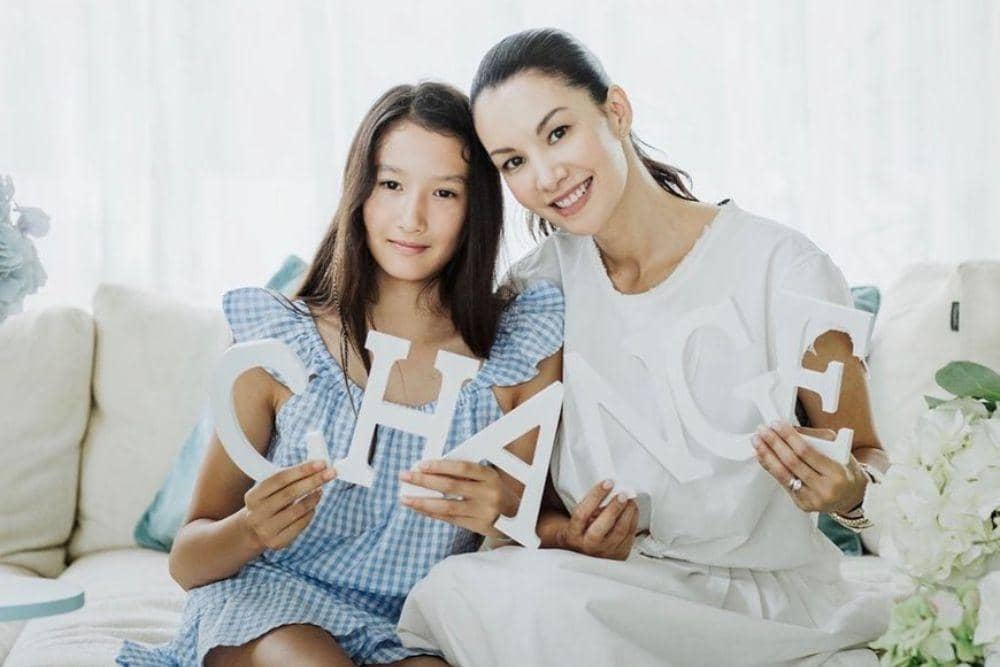 instagram.com/nadyahutagalung