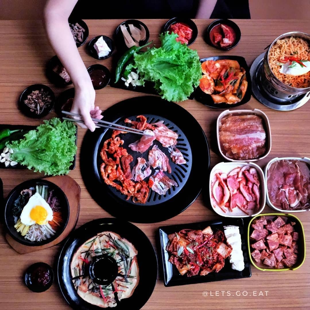 instagram.com/lets.go.eat