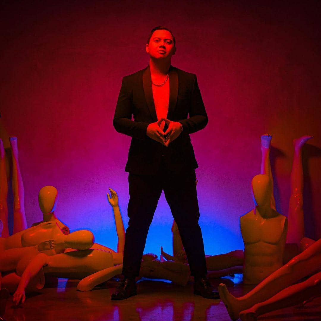 instagram.com/chandraliow