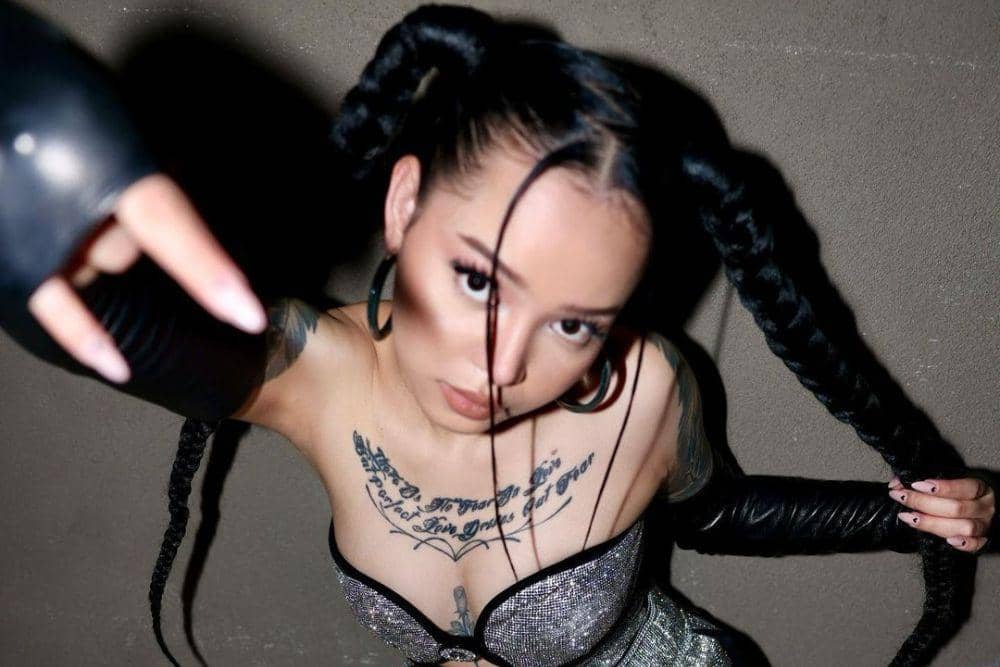 instagram.com/bellapoarch