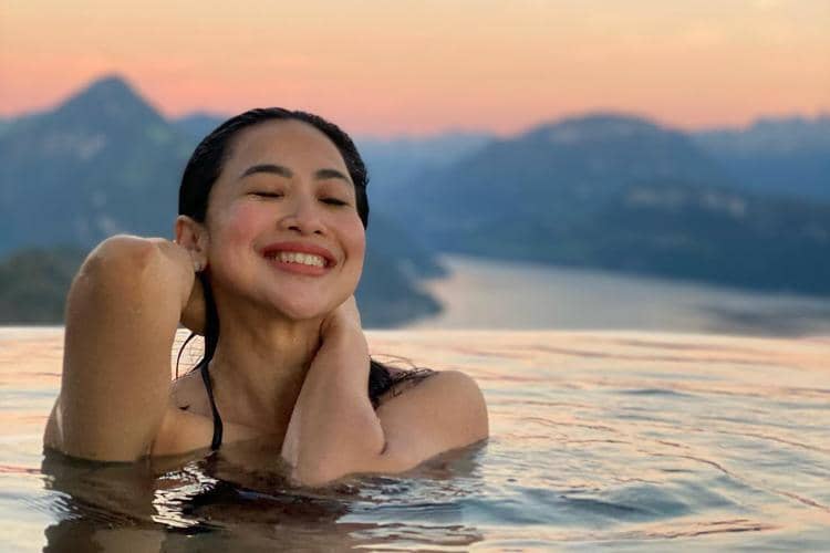 instagram.com/fenirose