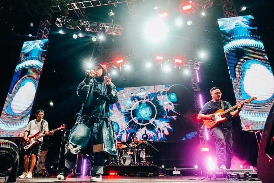 Dok. Synchronize Fest