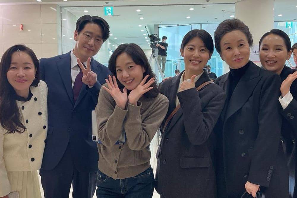 instagram.com/umjeewon