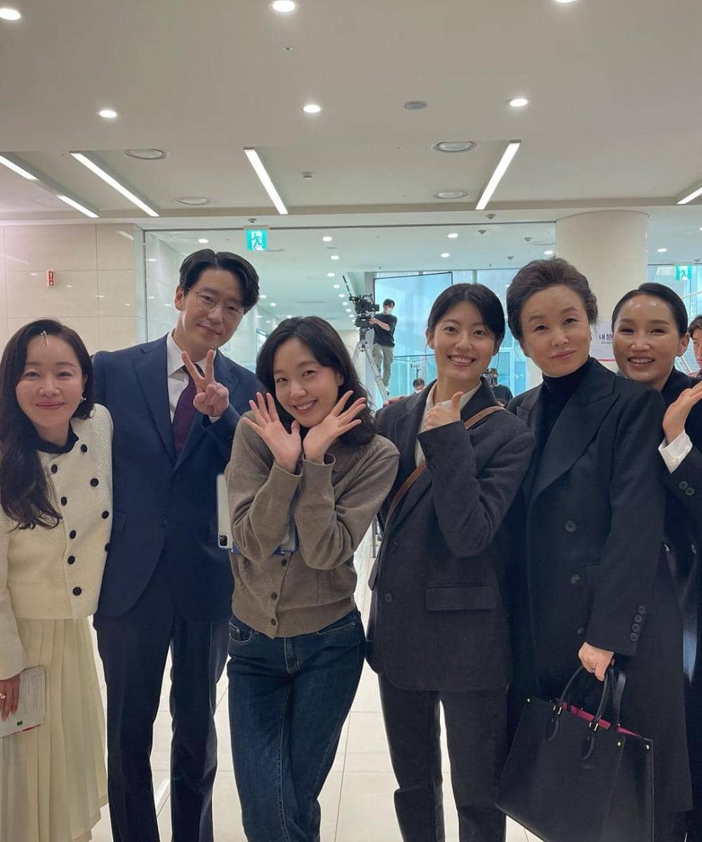 instagram.com/umjeewon