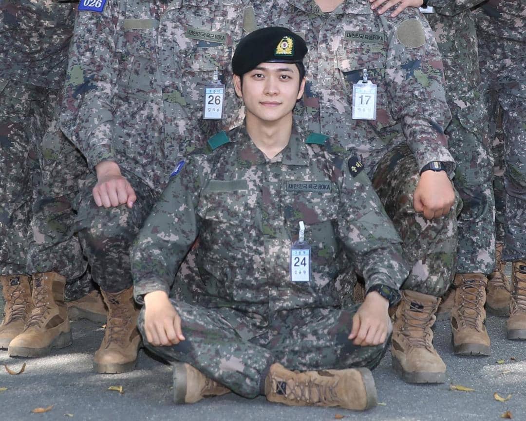 twitter.com/moonday26