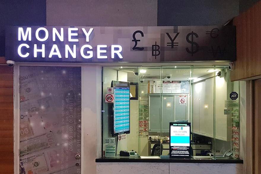 Mau ke Luar Negeri? Ketahui Dulu Money Changer Sebelum Tukar Mata Uang