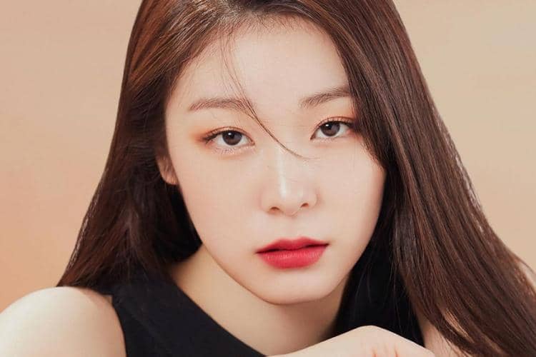 instagram.com/yunakim