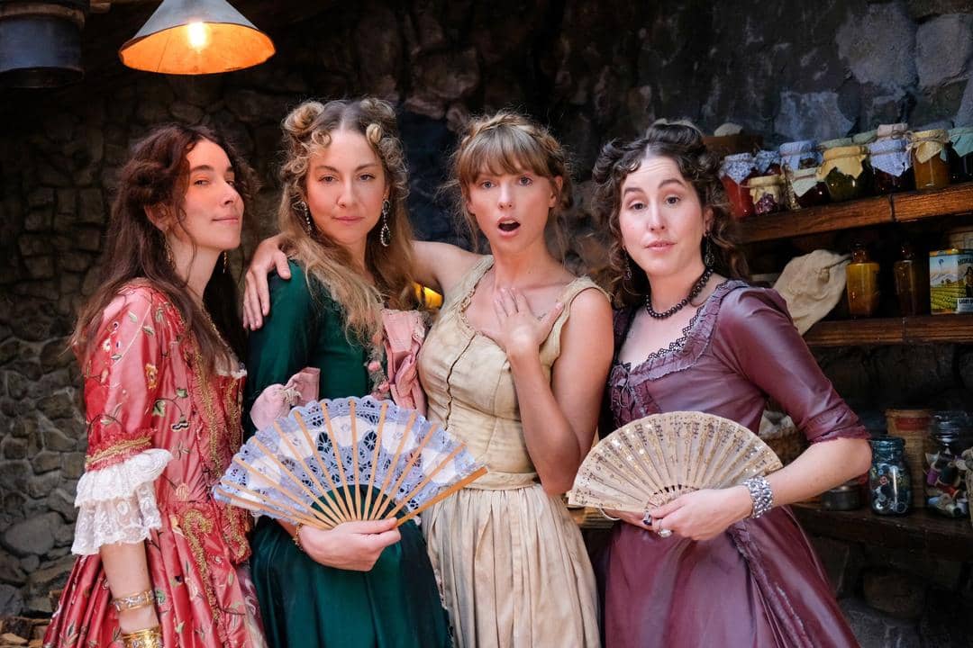 twitter.com/taylorswift13