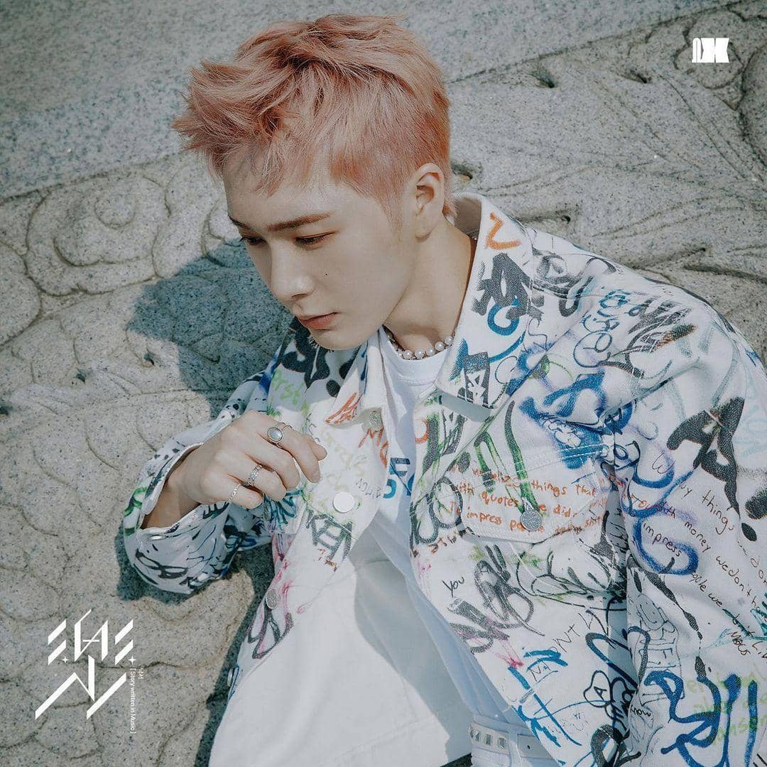 instagram.com/omegax_official