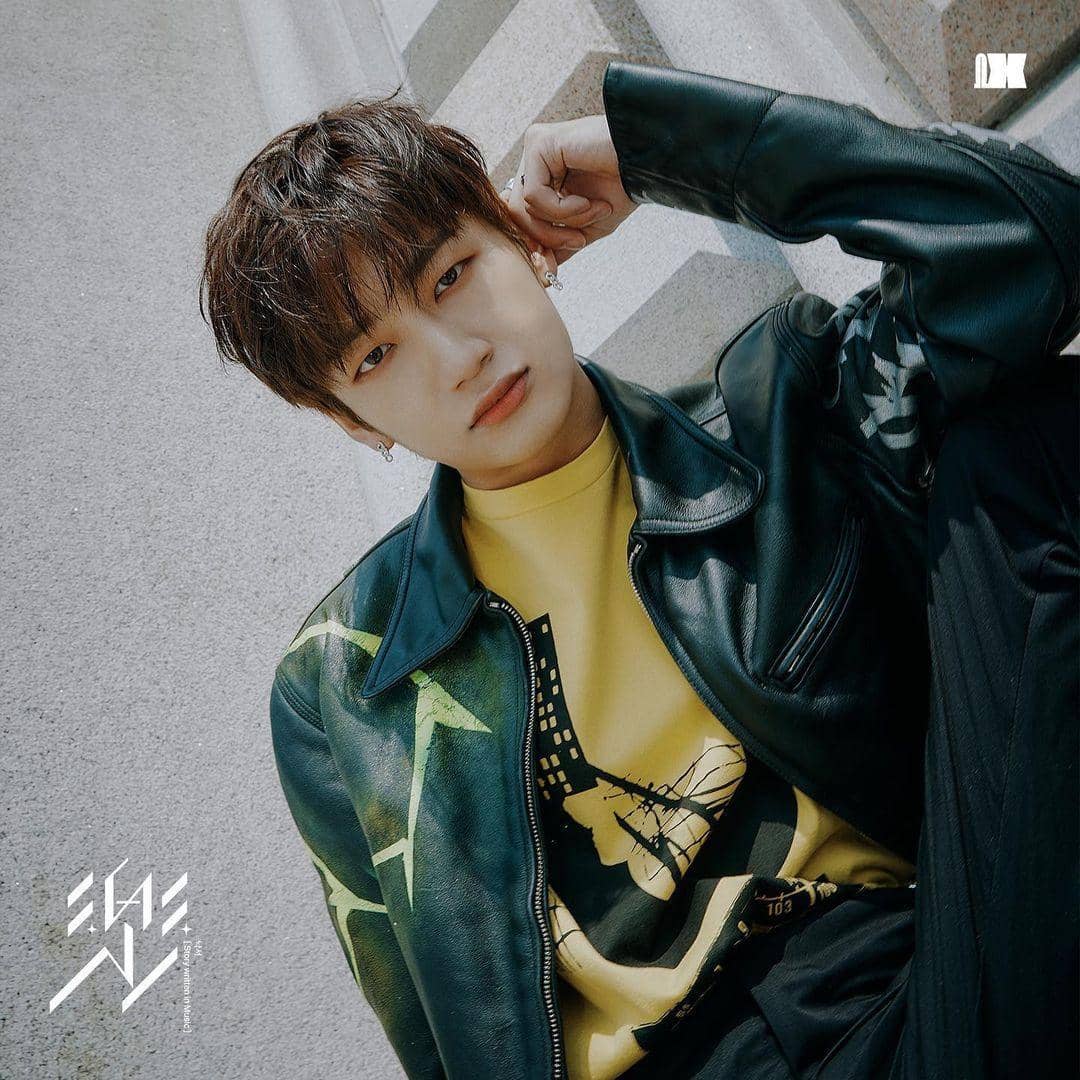 instagram.com/omegax_official