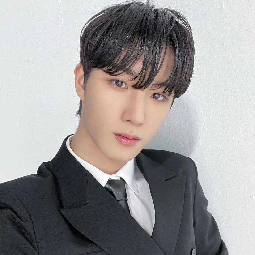 instagram.com/atbo_official