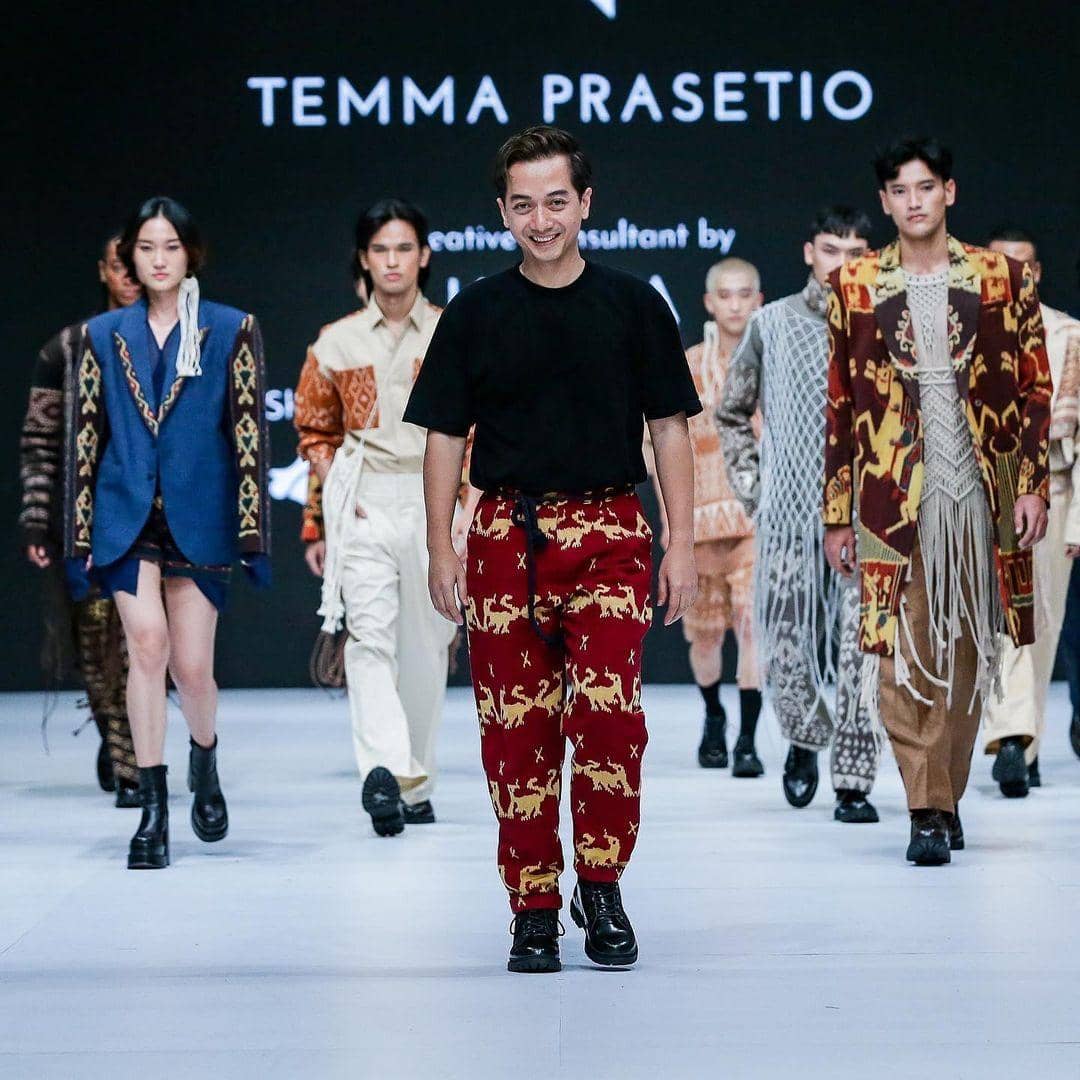 instagram.com/jfwofficial