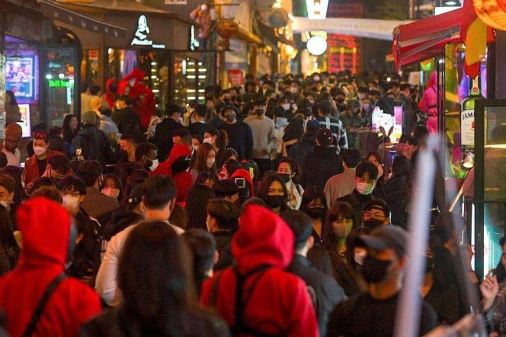 twitter.com/AnmolTi49004099