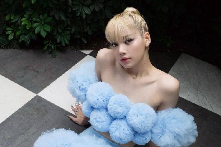 instagram.com/lalalalisa_m