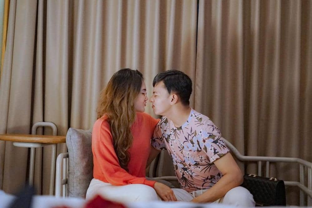 instagram.com/nellakharisma