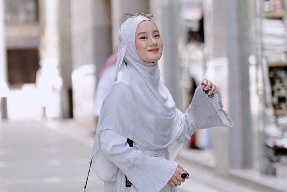 instagram.com/dindahw