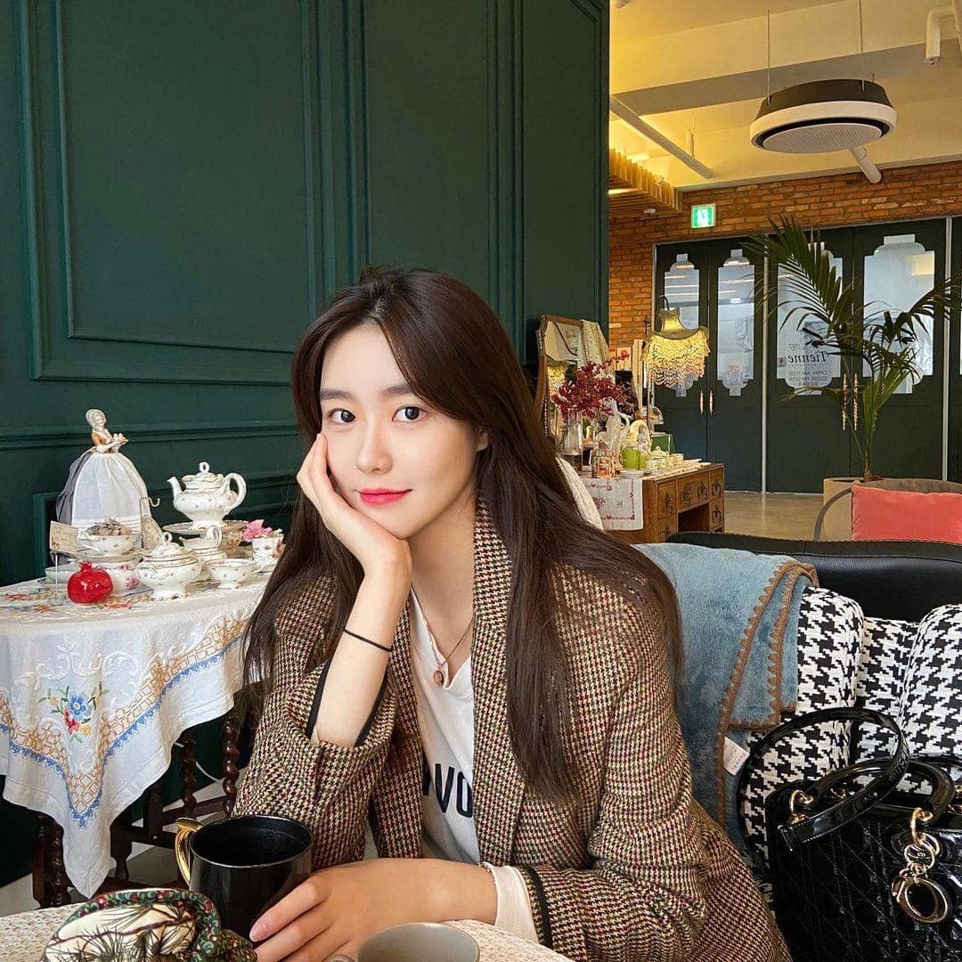 instagram.com/is.hyun_