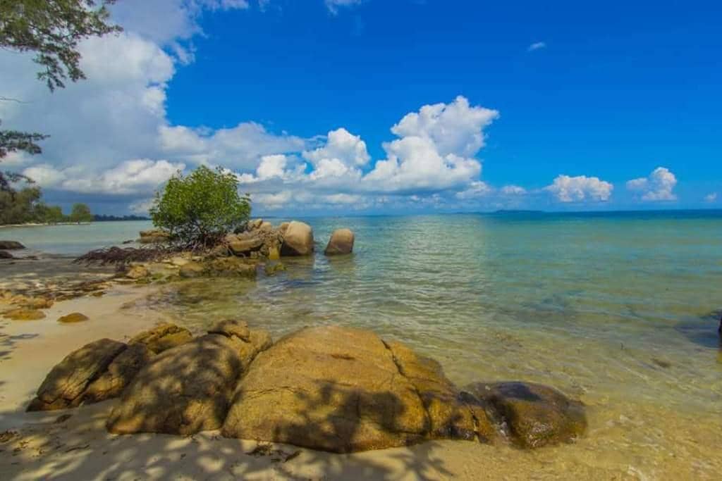 Pesona Travel Indonesia/Adhim Maulana