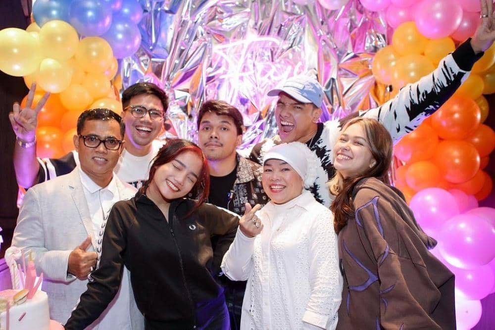 Instagram.com/thariqhalilintar