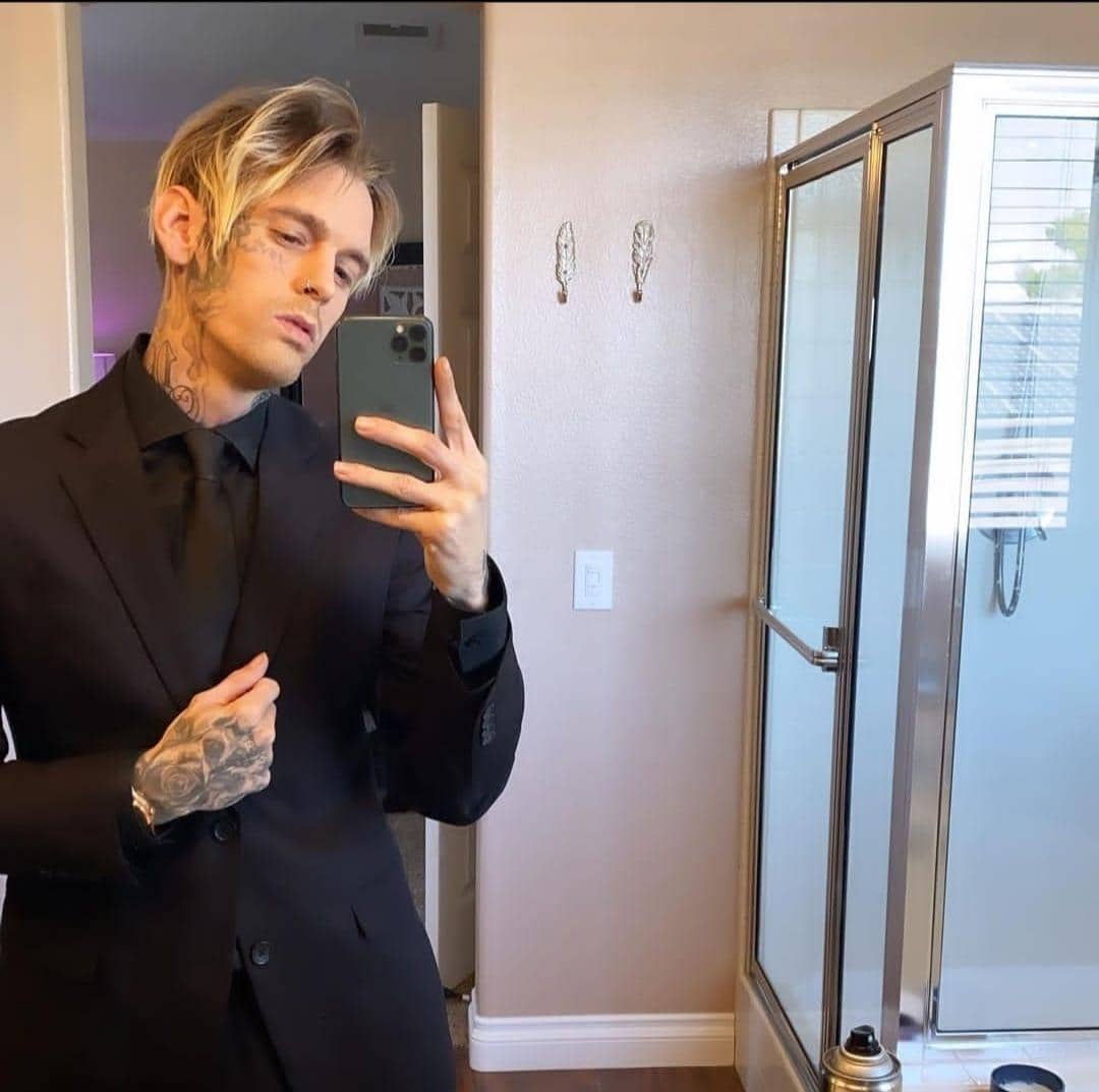 instagram.com/aaroncarter