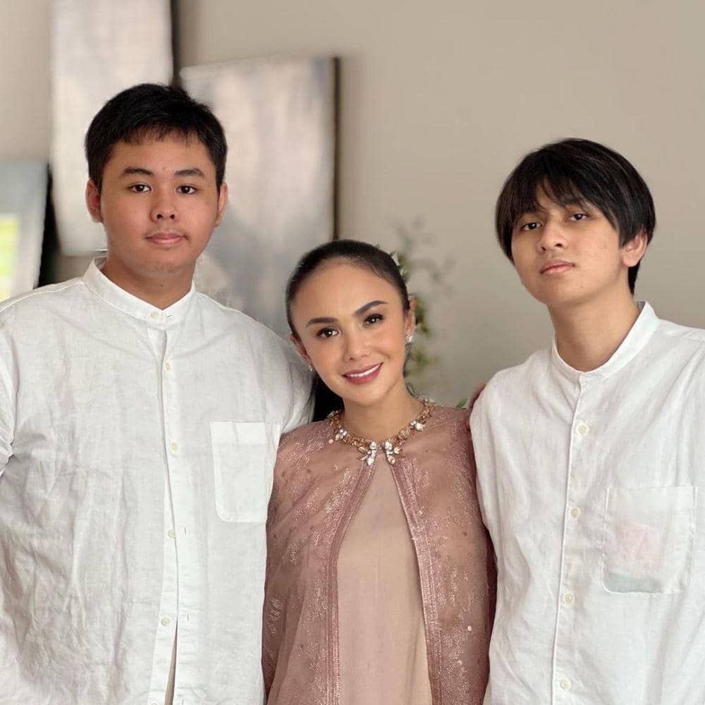 instagram.com/yunishara36