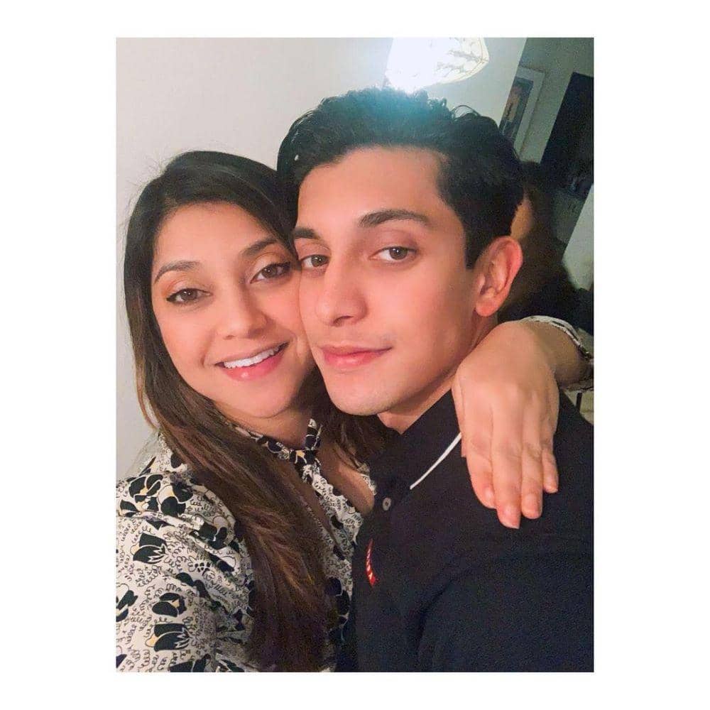 instagram.com/sazarita