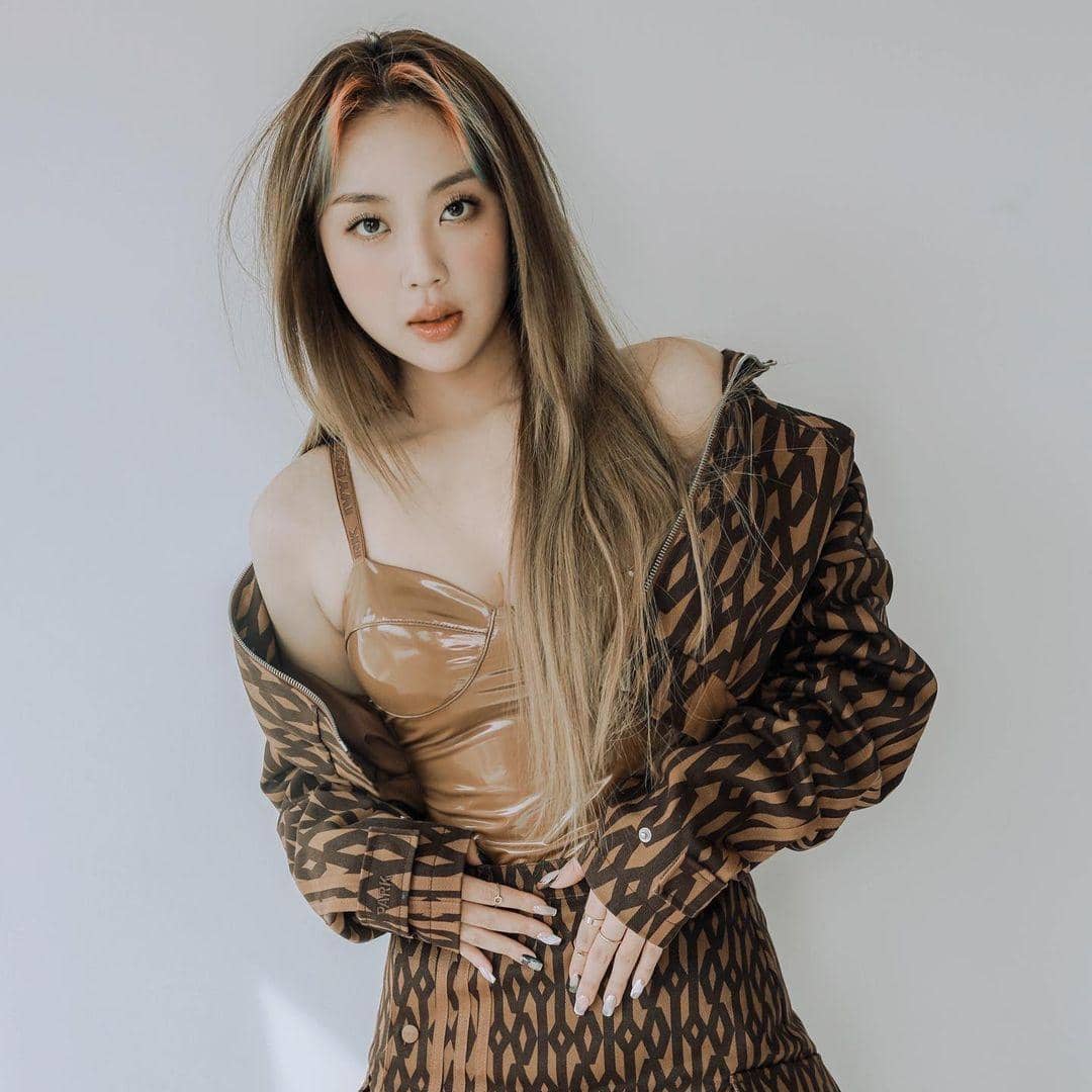 instagram.com/youngji_02