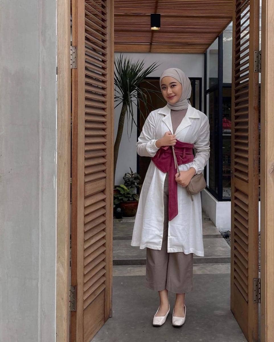 OOTD hijab dengan obi belt (instagram.com/detaberliana)