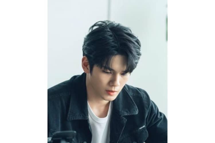 21 Model Potongan Rambut Comma Hair Pendek Laki-Laki Korea | Popbela.com