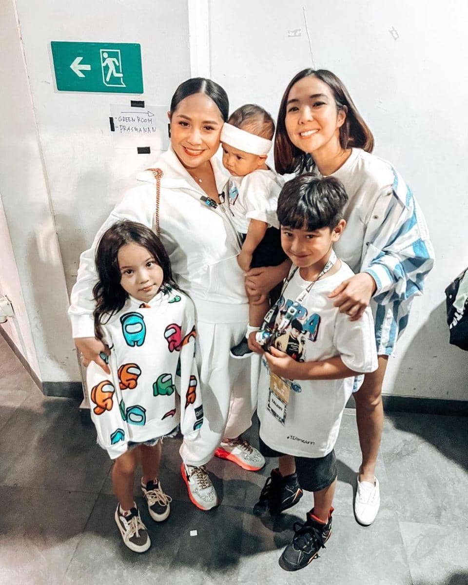 instagram.com/gisel_la