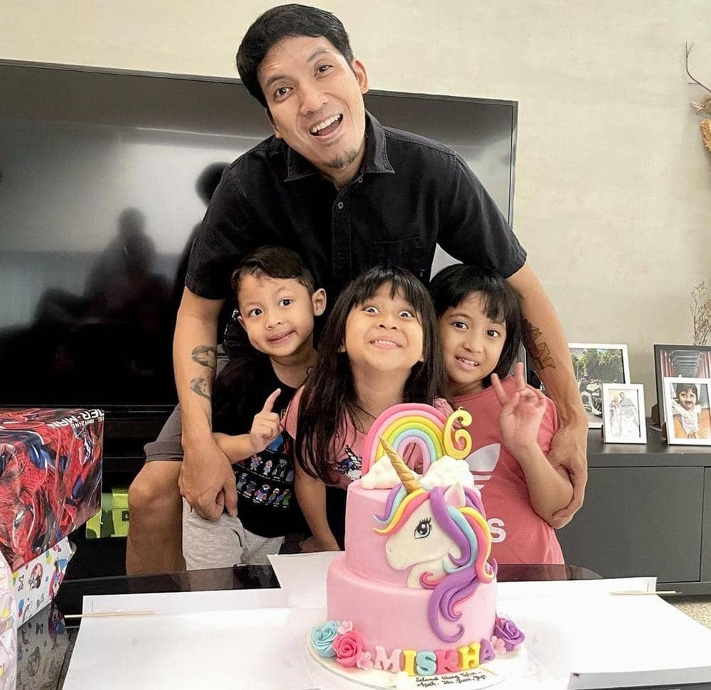 Instagram.com/desta80s