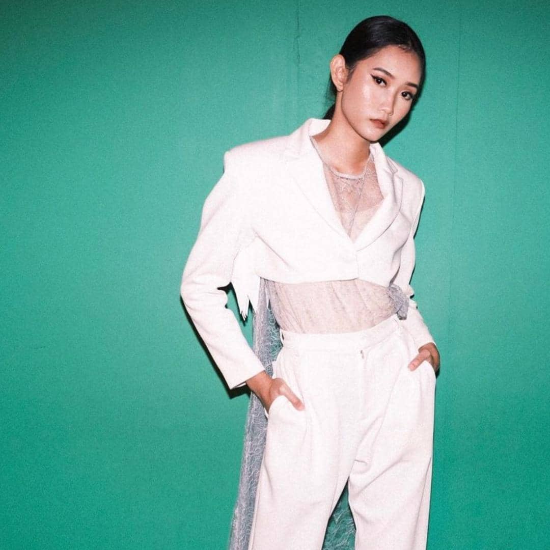 instagram.com/feyy.zee