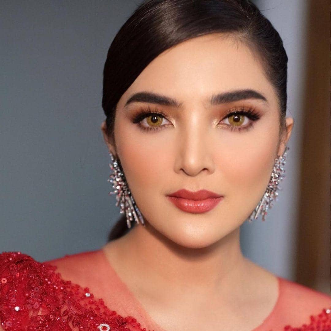 instagram.com/ashanty_ash