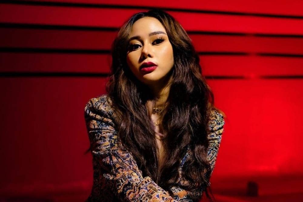 Instagram.com/denisechariesta91