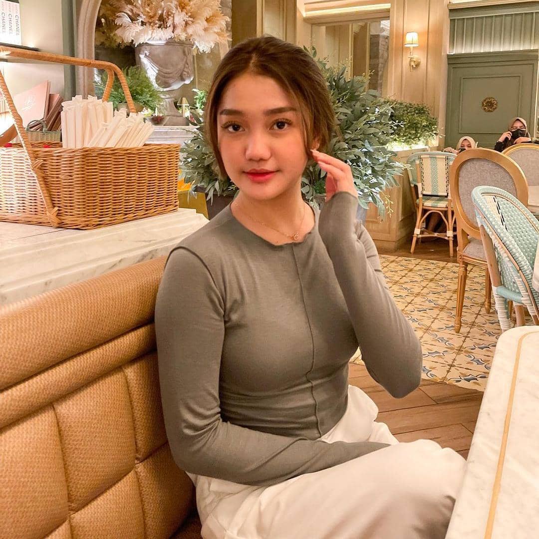 instagram.com/chndrika_